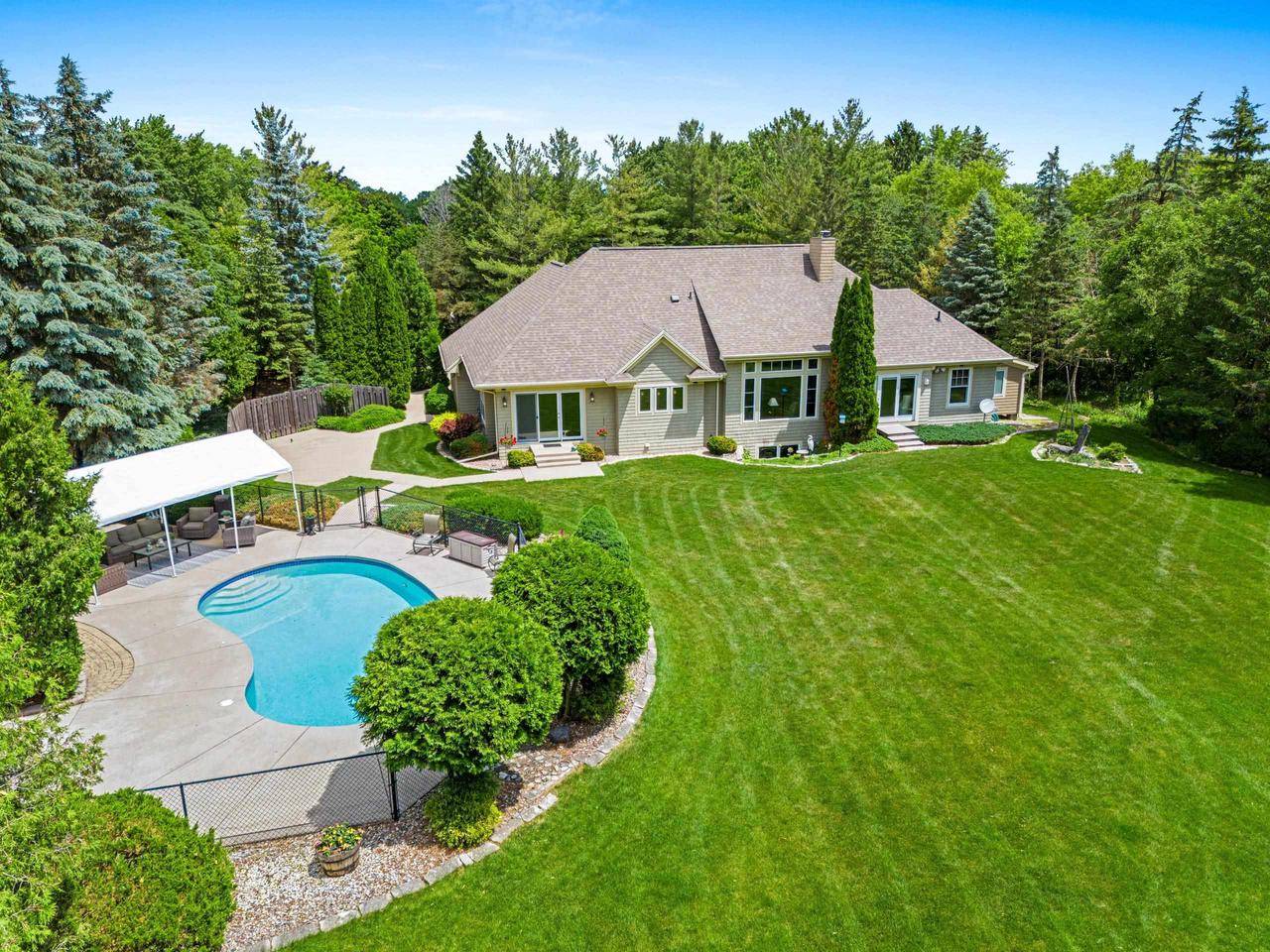 260 S CLAY STREET, De Pere, WI 54115