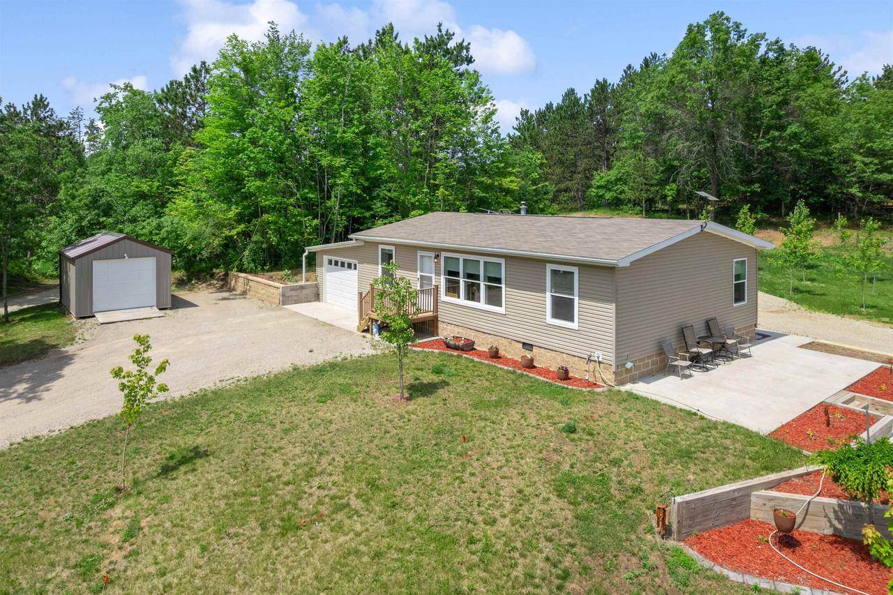 W10016 ROYAL ANN LANE, Crivitz, WI 54114