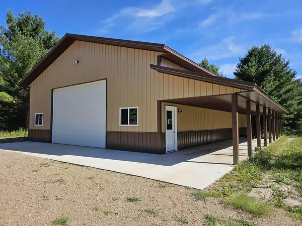 Iola, WI 54945,E928 S RIVER ROAD