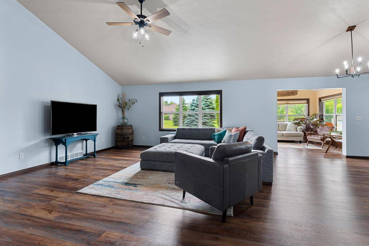 Suamico, WI 54313,3231 NORTHRIDGE COURT