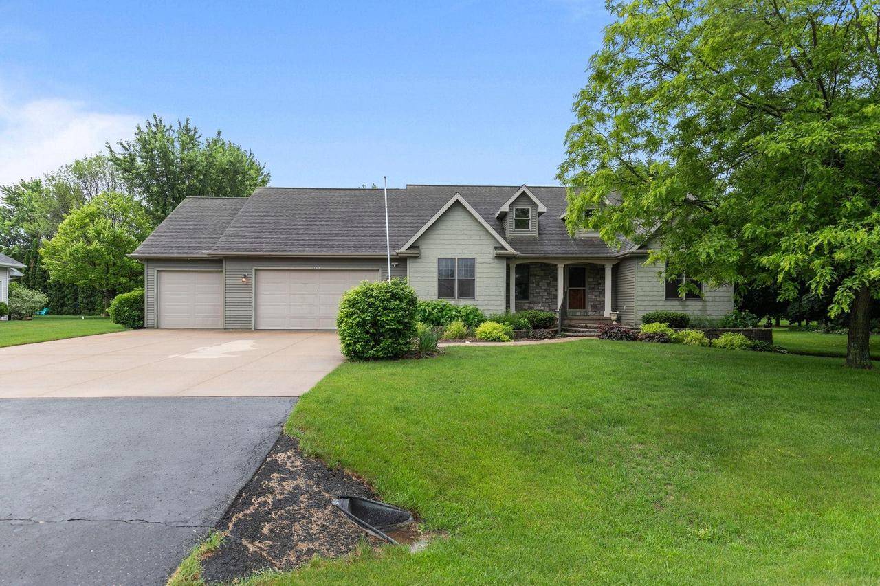 W6723 CHARLEEN LANE, Greenville, WI 54942