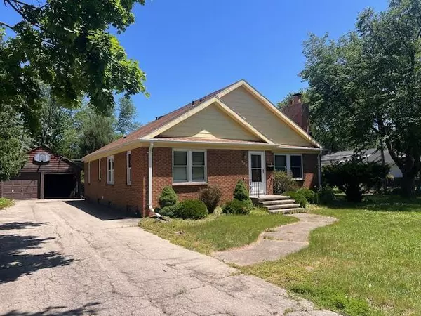 Neenah, WI 54945,926 CONGRESS STREET