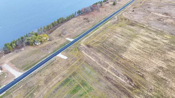 Sturgeon Bay, WI 54235,DEBROUX COURT