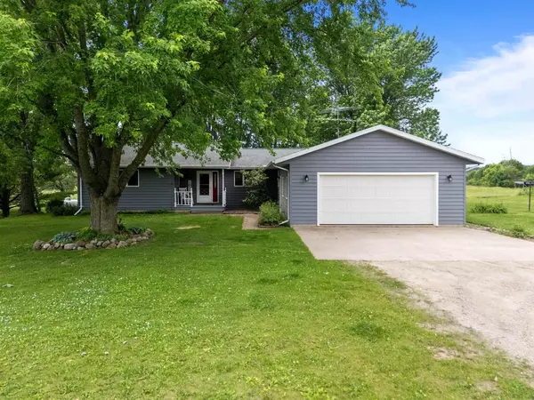 N5495 SPRING CREEK ROAD, Manawa, WI 54949