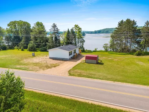 W10855 UPPER RED LAKE ROAD, Gresham, WI 54128