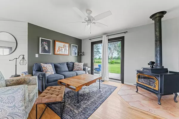 Omro, WI 54963,4752 GINNOW ROAD