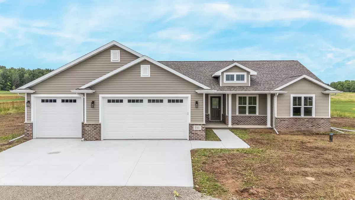 Hortonville, WI 54944,711 WILDWIND DRIVE