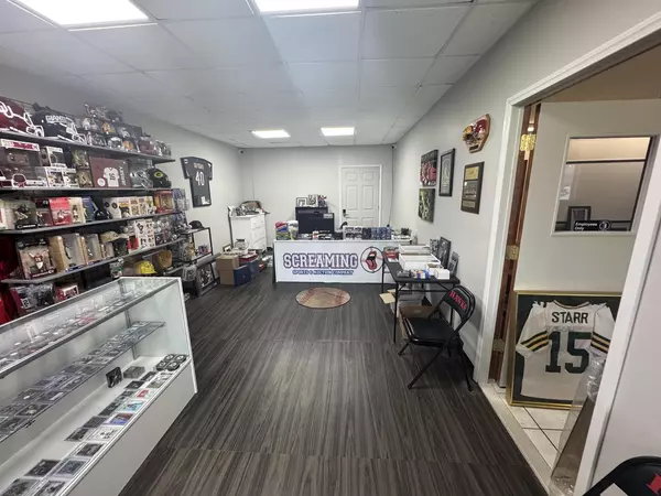 Shawano, WI 54166,615 S MAIN STREET