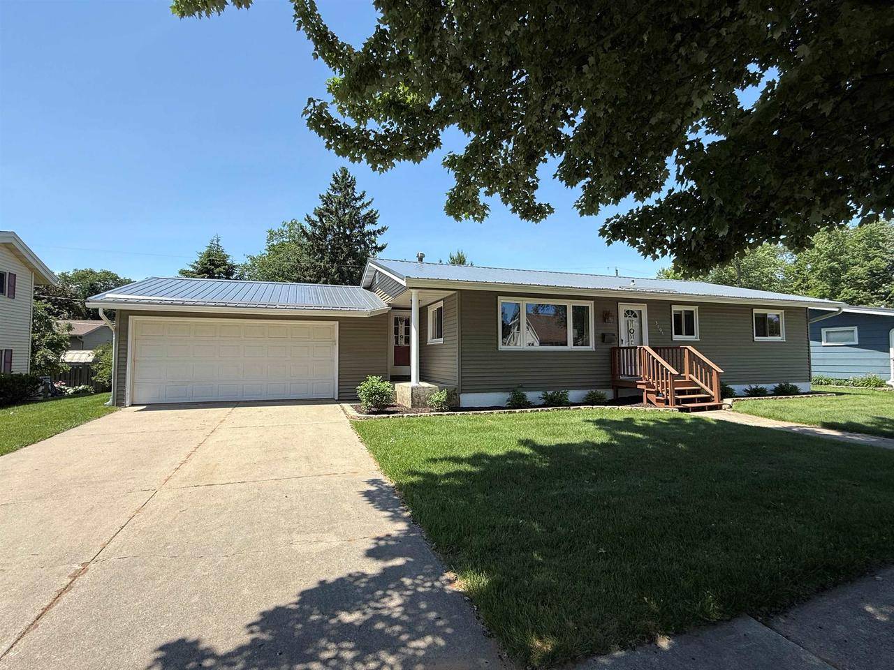 3101 17TH STREET, Menominee, MI 49858