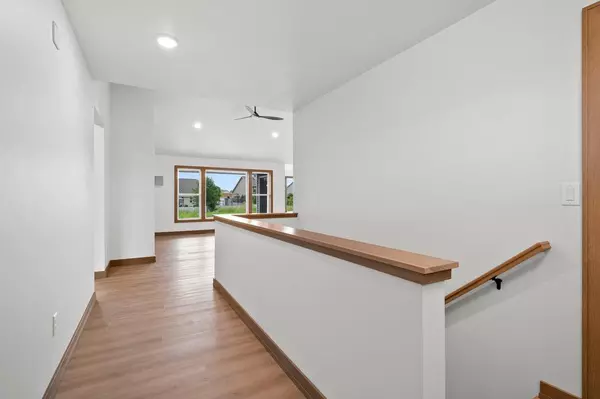 De Pere, WI 54115,1396 CROSSROADS DRIVE
