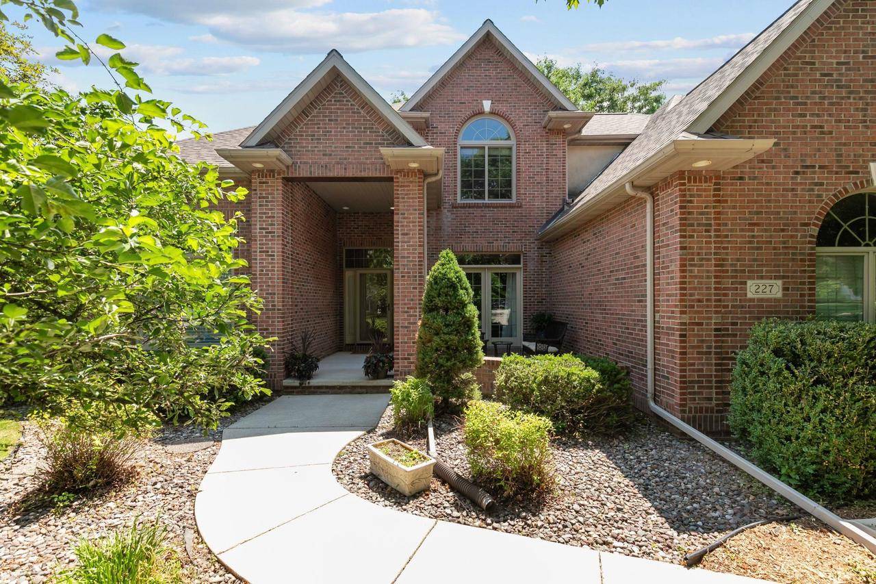 227 E MORNING GLORY DRIVE, Appleton, WI 54913