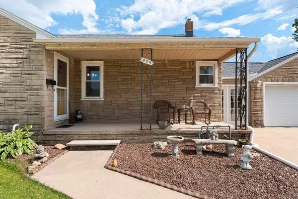 Kimberly, WI 54136,909 W KIMBERLY AVENUE