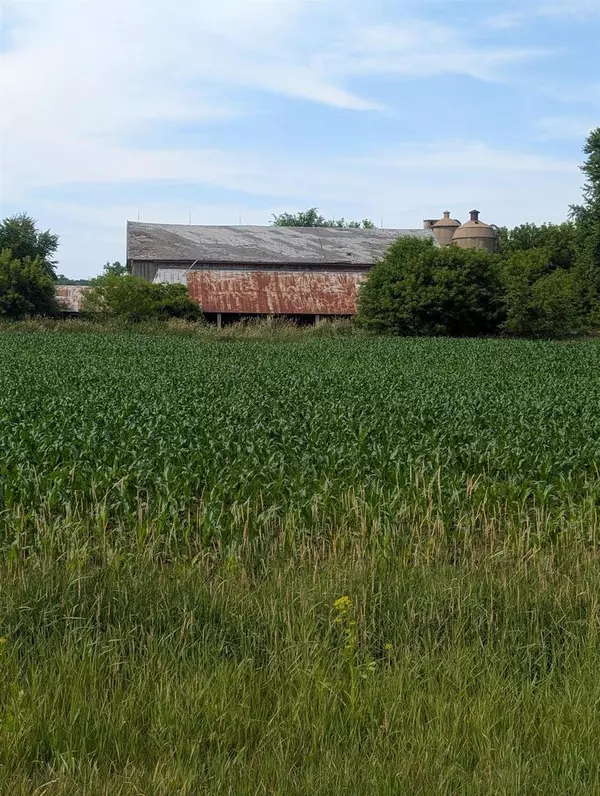 HWY T, New London, WI 54961
