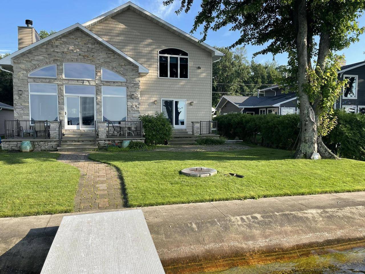 Shawano, WI 54166,W5706 CEDAR AVENUE