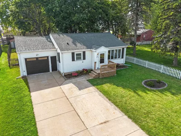 Luxemburg, WI 54217,119 1ST STREET