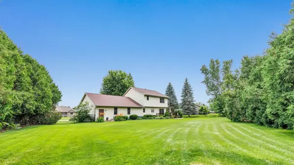 Pulaski, WI 54162,370 NIGHTINGALE DRIVE