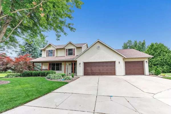 Pulaski, WI 54162,370 NIGHTINGALE DRIVE