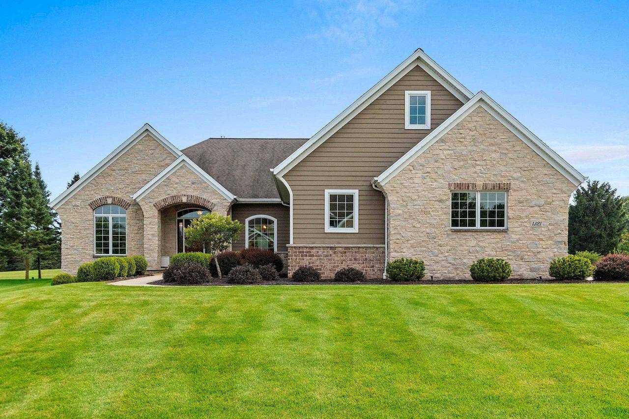 1321 S SEDONA CIRCLE, Oneida, WI 54155