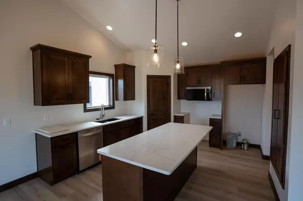 Kaukauna, WI 54130,2020 RED FOX LANE