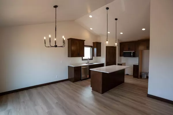 Kaukauna, WI 54130,2020 RED FOX LANE