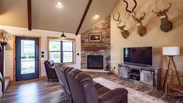 Iola, WI 54945,E2907 COUNTY ROAD GG