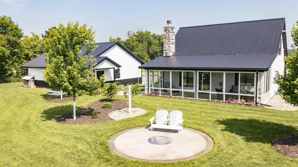 Iola, WI 54945,E2907 COUNTY ROAD GG