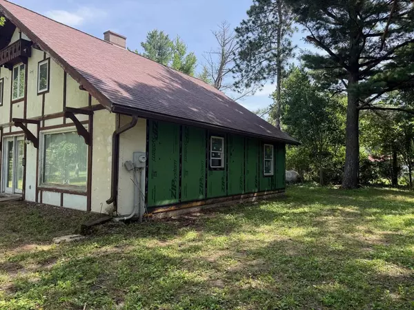 Redgranite, WI 54970,W4626 BROWN DEER AVENUE