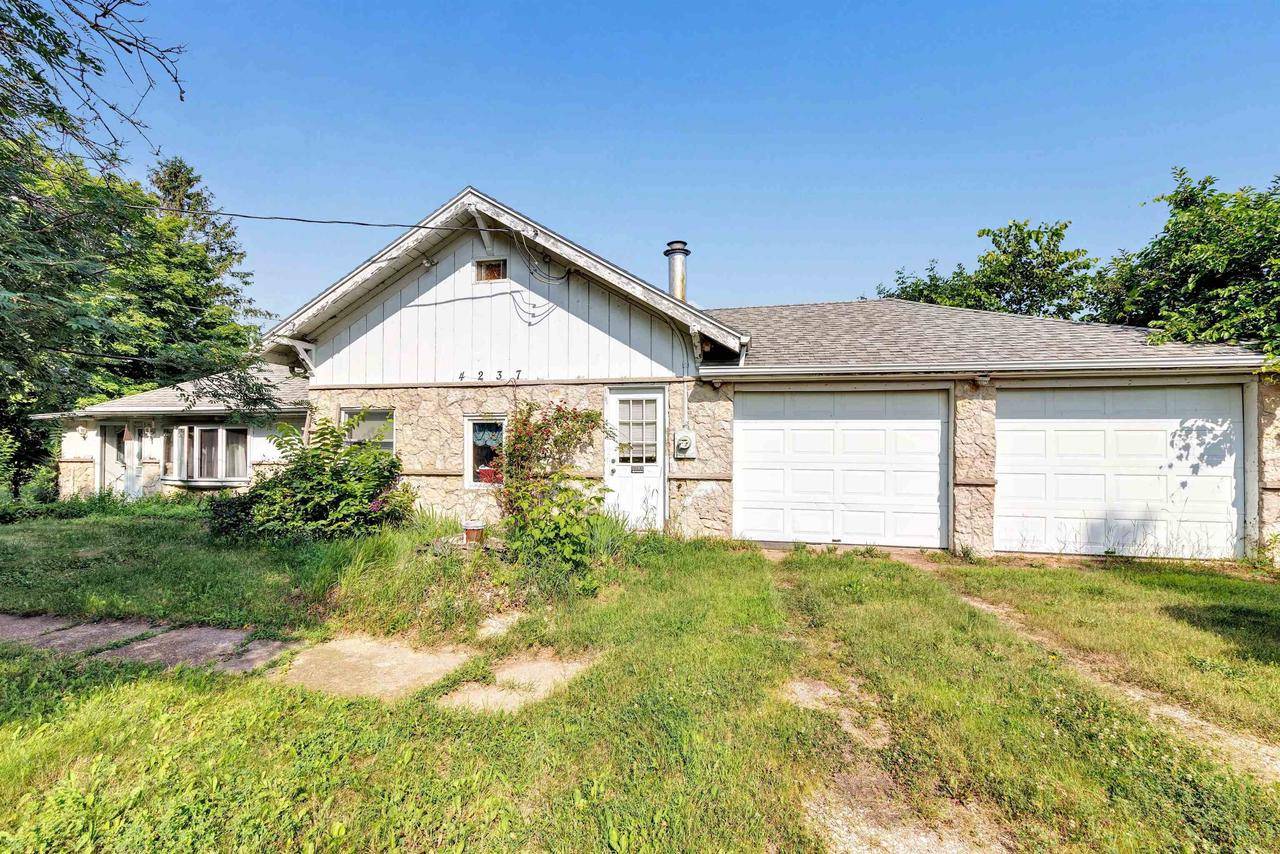 4237 STURGEON BAY ROAD, Green Bay, WI 54311