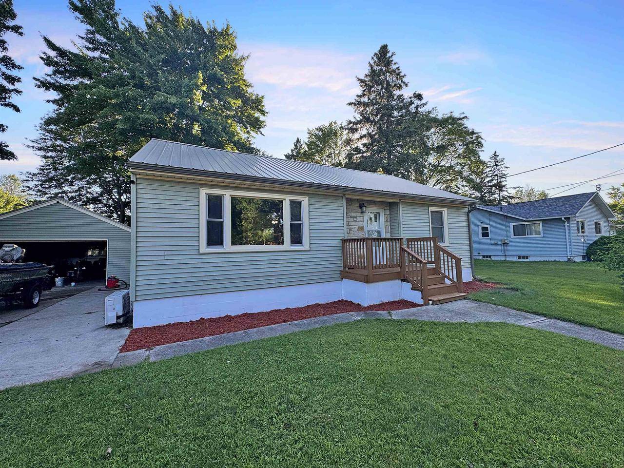 N193 WEST DRIVE, Menominee, MI 49858