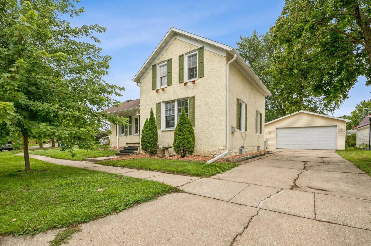 120 N WINNENBAGO STREET, De Pere, WI 54115