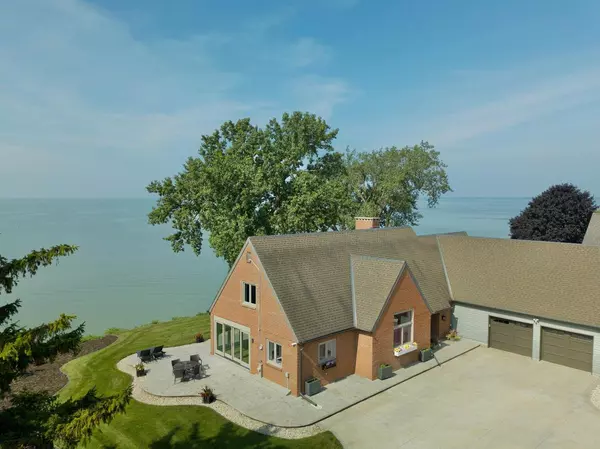 Menasha, WI 54952,N8323 NORTH SHORE ROAD