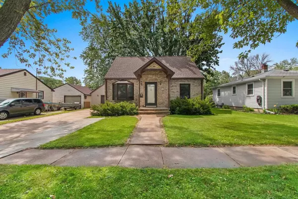 525 W 8TH STREET, Kaukauna, WI 54130