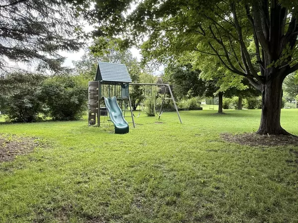 Fond Du Lac, WI 54935,32 COUNTRY COURT