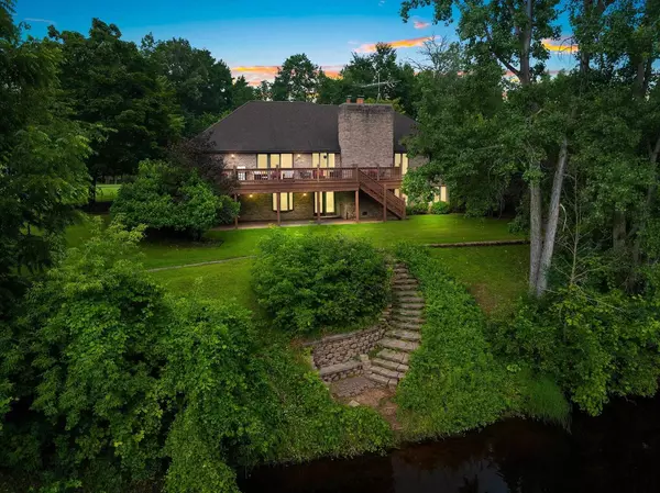 Crivitz, WI 54114,1221 ROSA AVENUE