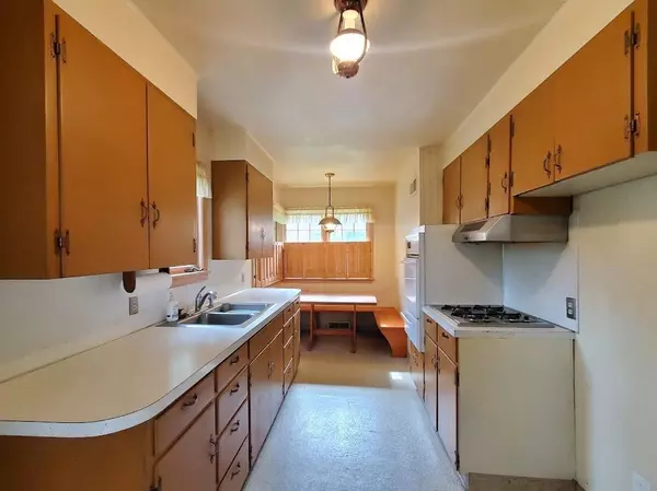 Clintonville, WI 54929,69 PEARL STREET