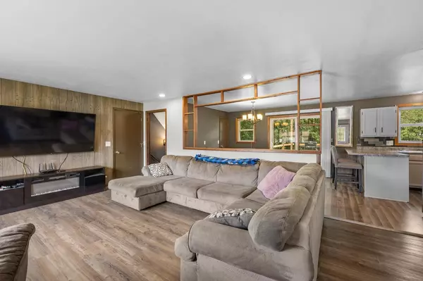 Plover, WI 54467,2330 COURT STREET