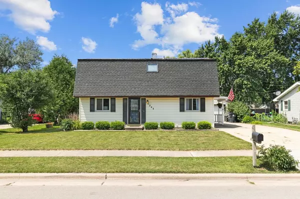 Neenah, WI 54956,1243 HONEYSUCKLE LANE