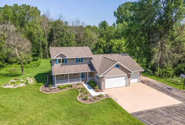 W8642 HILLVIEW ROAD, Hortonville, WI 54944