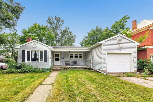 12 E 14TH STREET, Clintonville, WI 54929