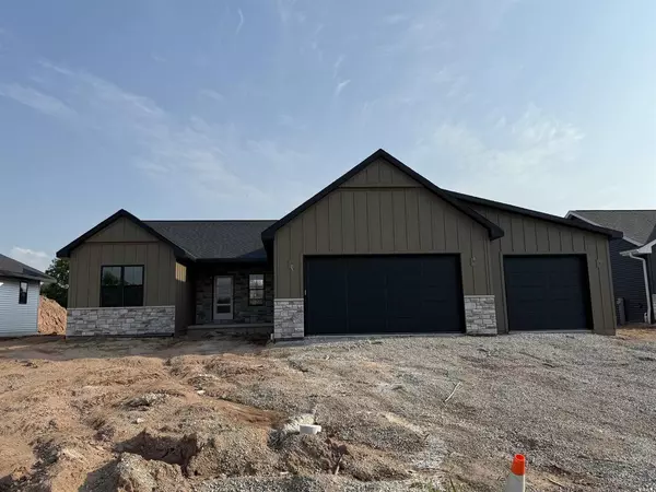 2998 CREEKWOOD DRIVE, Green Bay, WI 54311