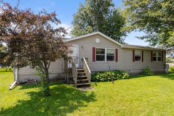 N5562 STATE RD 76, Shiocton, WI 54170
