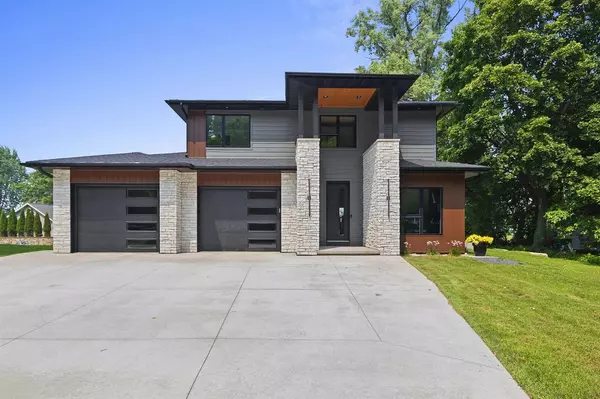2257 E SHORE DRIVE, Green Bay, WI 54302