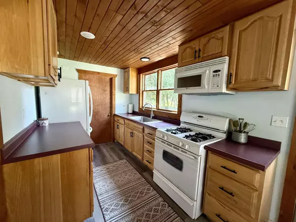 Ripon, WI 54971,835 WOODSIDE AVENUE