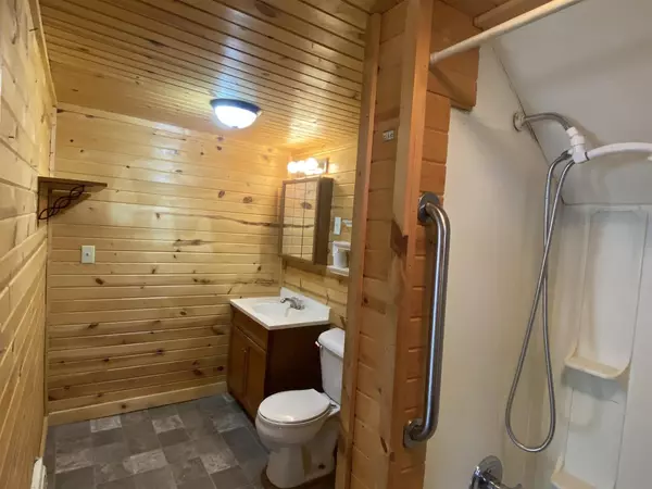 Shawano, WI 54166,513 E GREEN BAY STREET