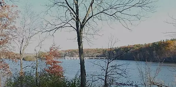 De Pere, WI 54115,3237 LOST DAUPHIN ROAD