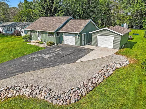 3053 BIRCH ROAD, Suamico, WI 54173