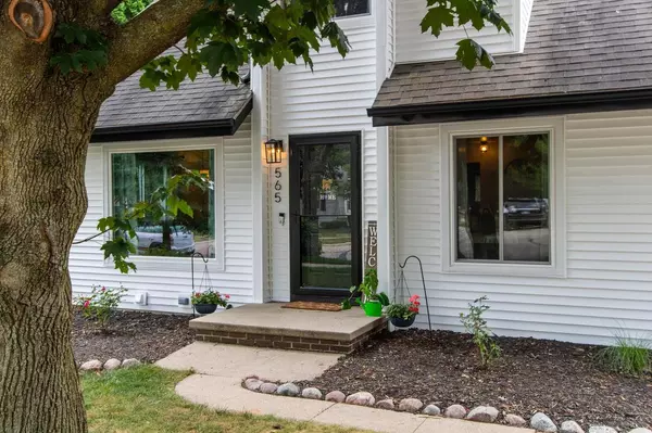 Kaukauna, WI 54130,565 WILDWOOD DRIVE