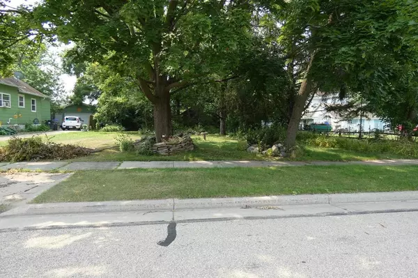 Neenah, WI 54956,211 UNION STREET