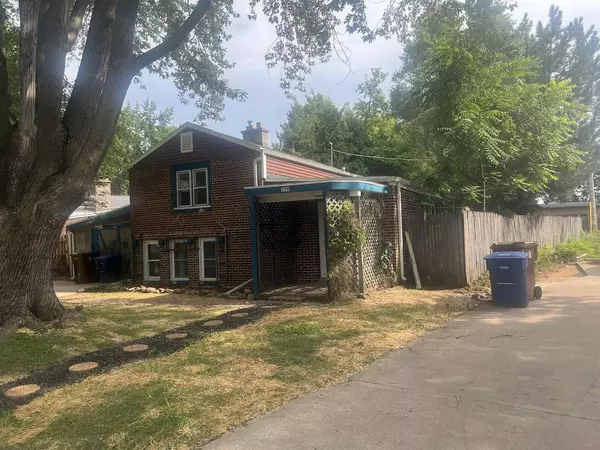 729 CARVER LANE, Menasha, WI 54952