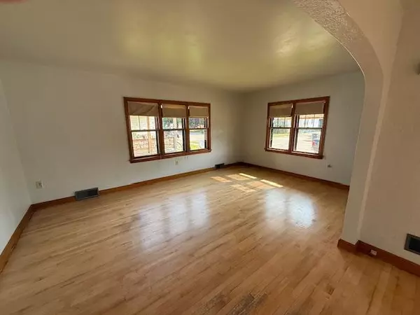 Shawano, WI 54166,421 S SAWYER STREET